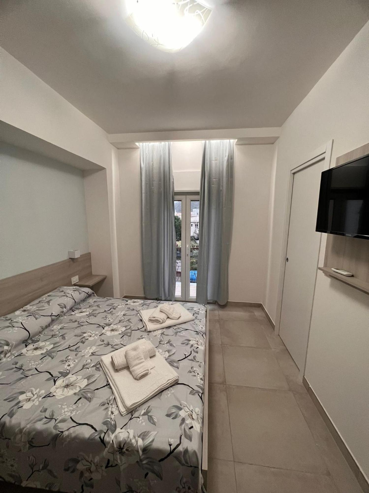 Готель Porta Sul Mare Тропеа Екстер'єр фото